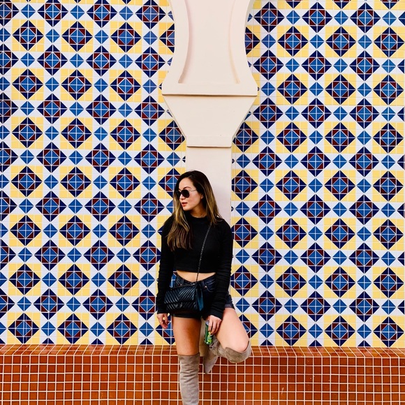 MEET YOUR SELLER! This is me in a nutshell ๐ - Picture 6 of 10